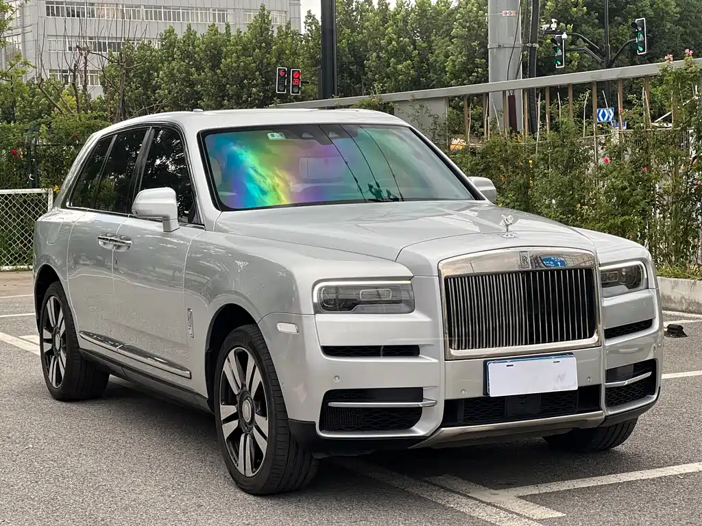 Rolls-Royce Cullinan — миниатюра 3