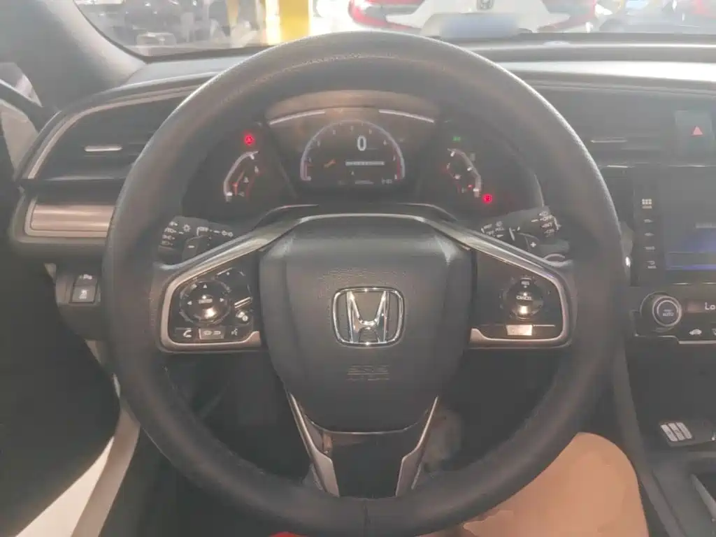 Honda Civic — миниатюра 11