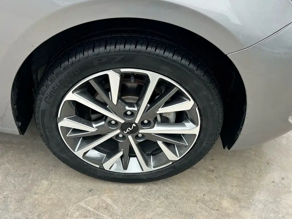 Kia K3 - фото 11