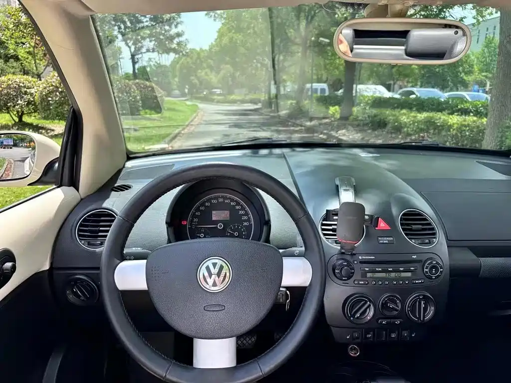 Volkswagen Beetle — миниатюра 7