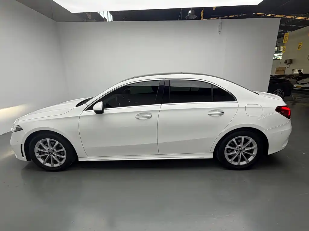 Mercedes-Benz A-Class — миниатюра 3