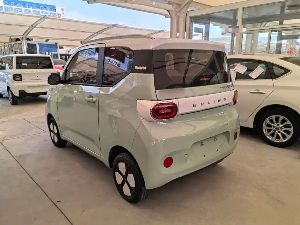 Wuling MINIEV — миниатюра 5