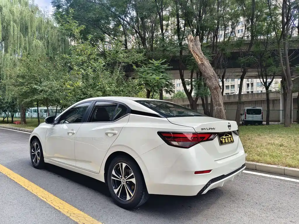 Nissan Sylphy — миниатюра 5