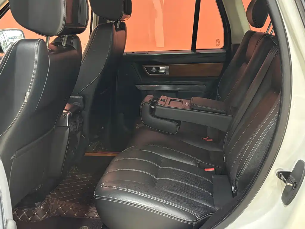 Land Rover Sport — миниатюра 5