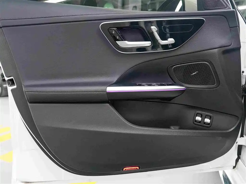 Mercedes-Benz C-Class New Energy — миниатюра 9