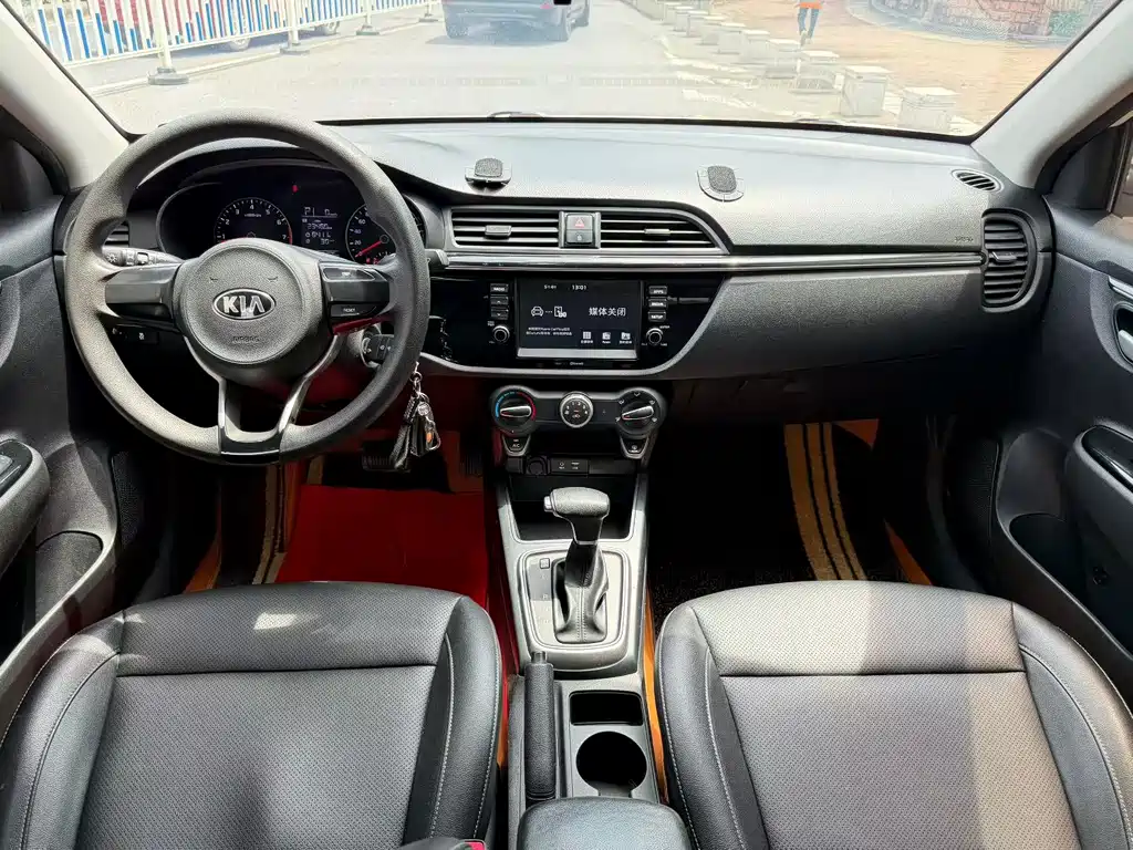 Kia K2 — миниатюра 5