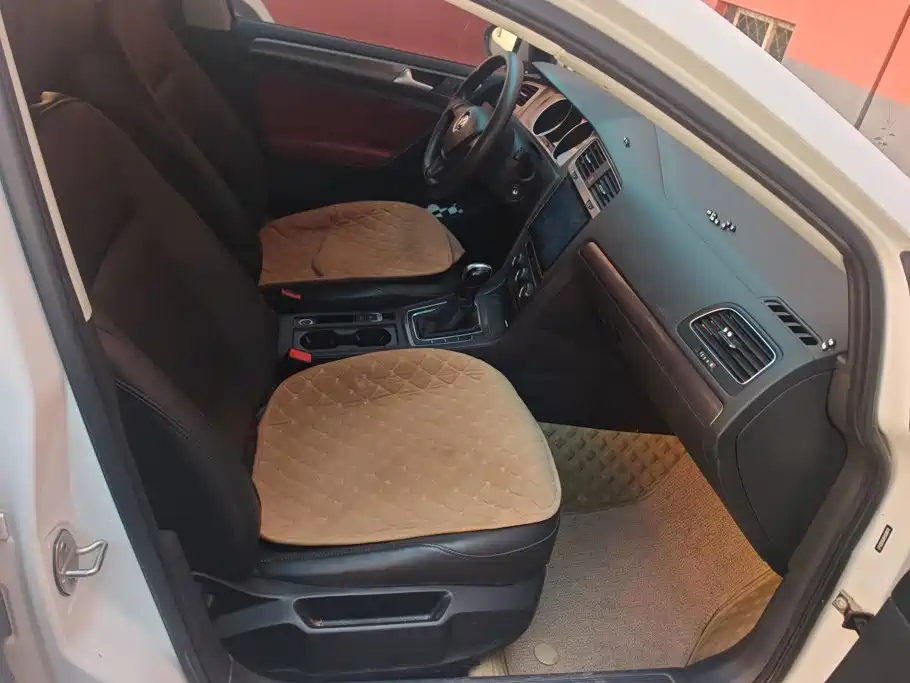 Volkswagen Golf — миниатюра 8