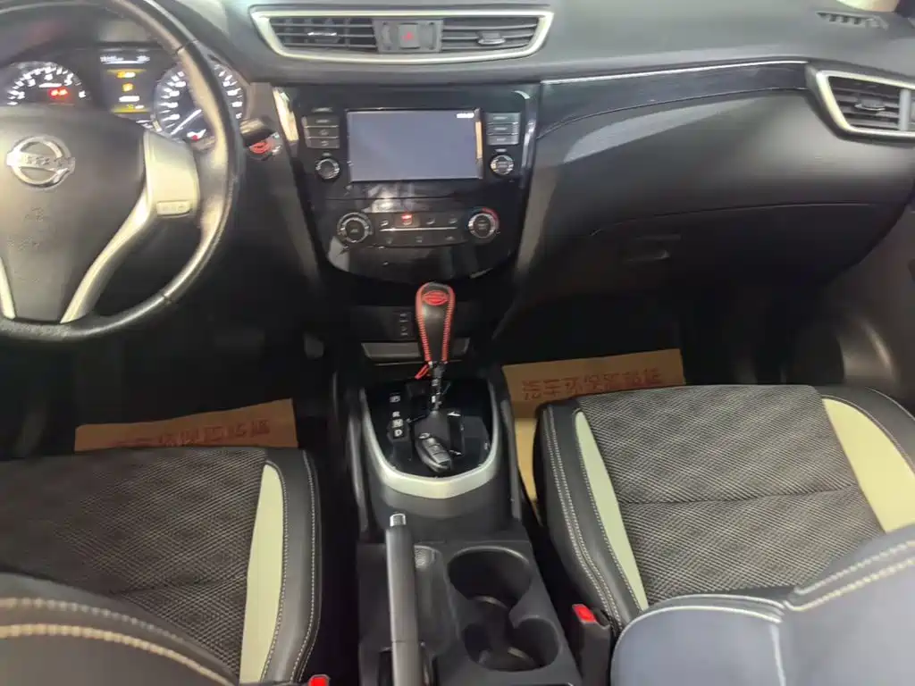 Nissan Qashqai — миниатюра 14