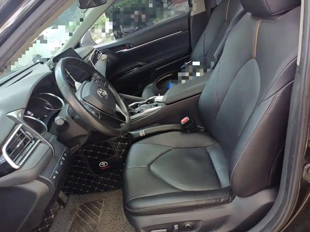 Toyota Camry — миниатюра 11