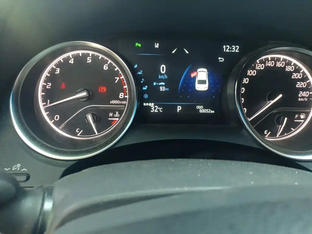 Toyota Camry — миниатюра 8