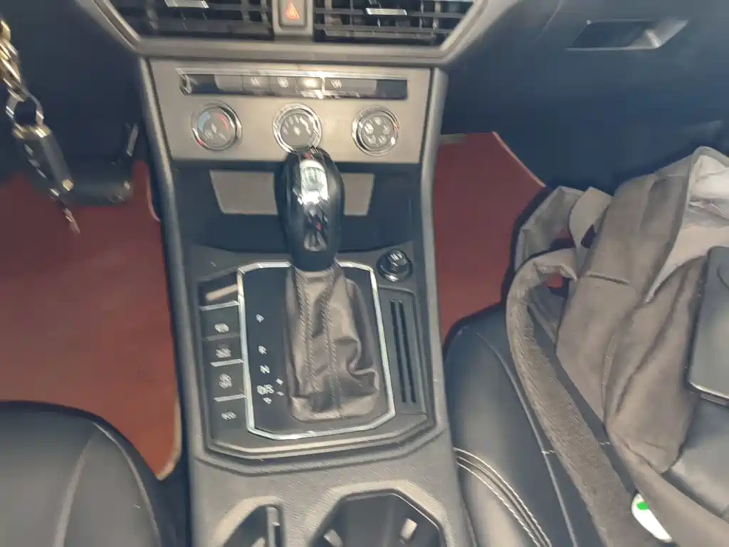 Volkswagen Lavida — миниатюра 14