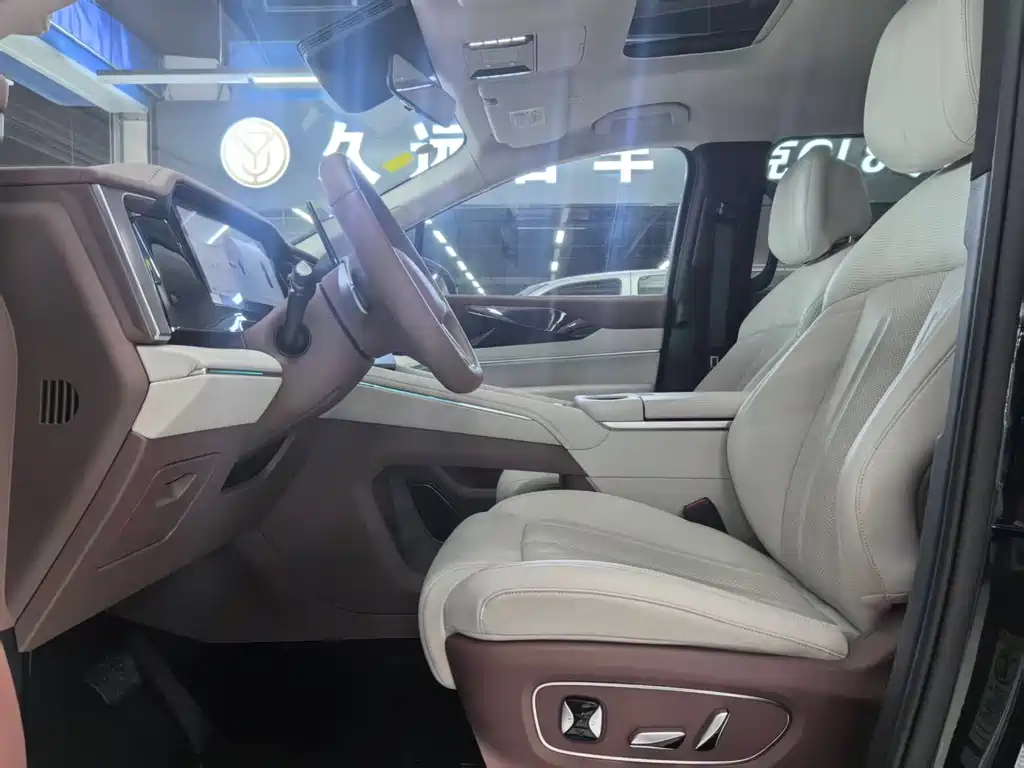 BYD Xia — миниатюра 8