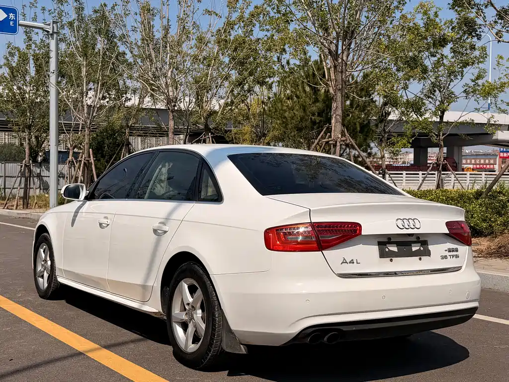 Audi A4L — миниатюра 4