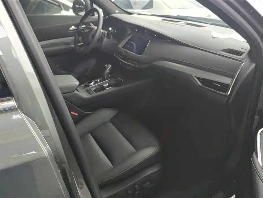 Cadillac XT4 2018 28T Lead