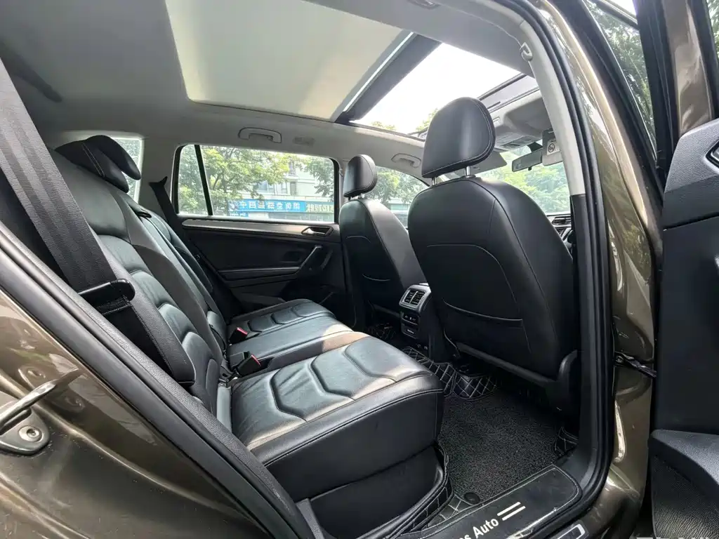 Volkswagen Tiguan L — миниатюра 7