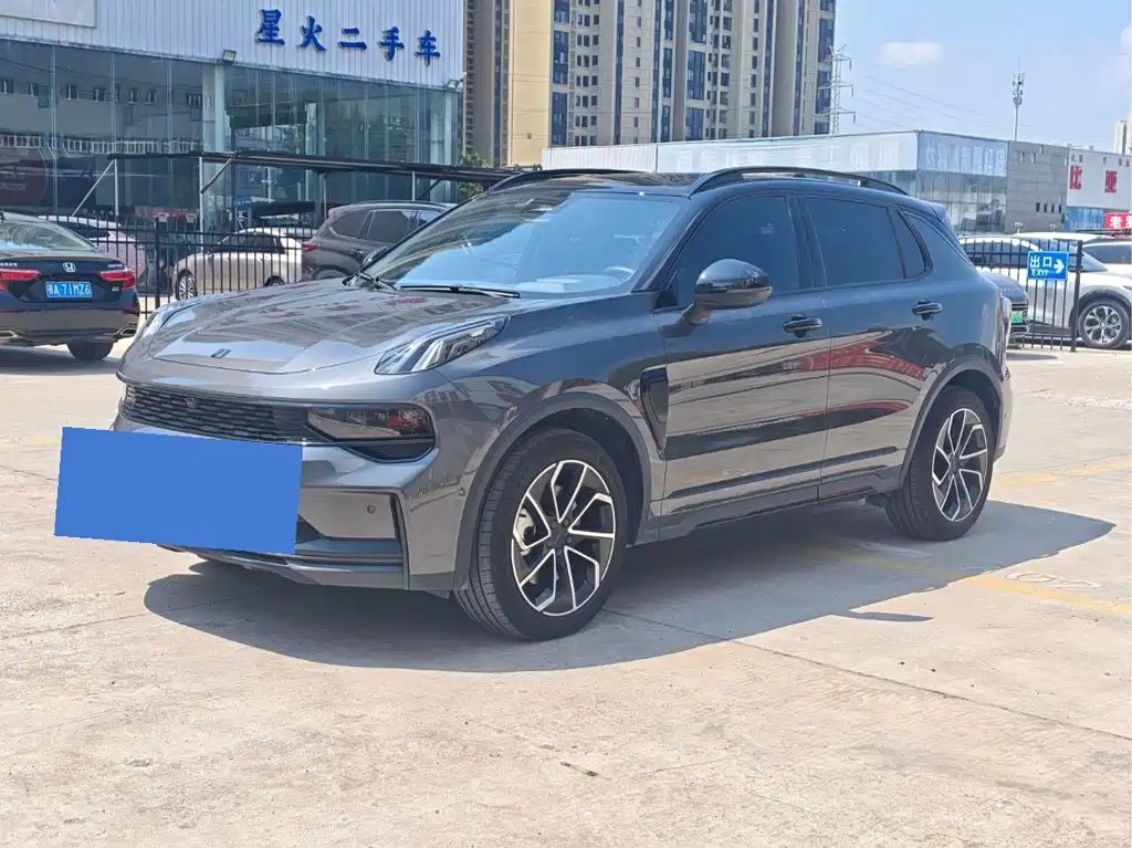Lynk & Co 01