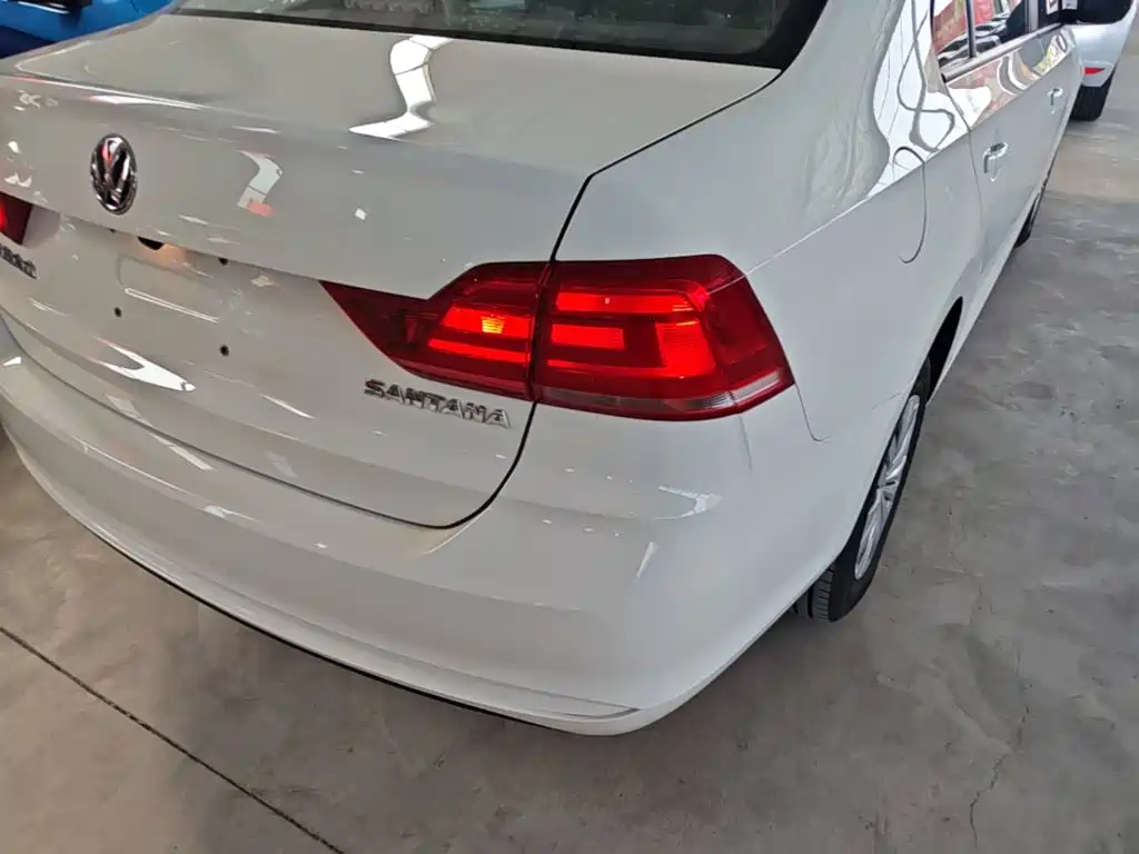 Volkswagen Santana — миниатюра 8