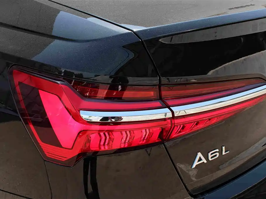 Audi A6L 2024 40 TFSI Luxury