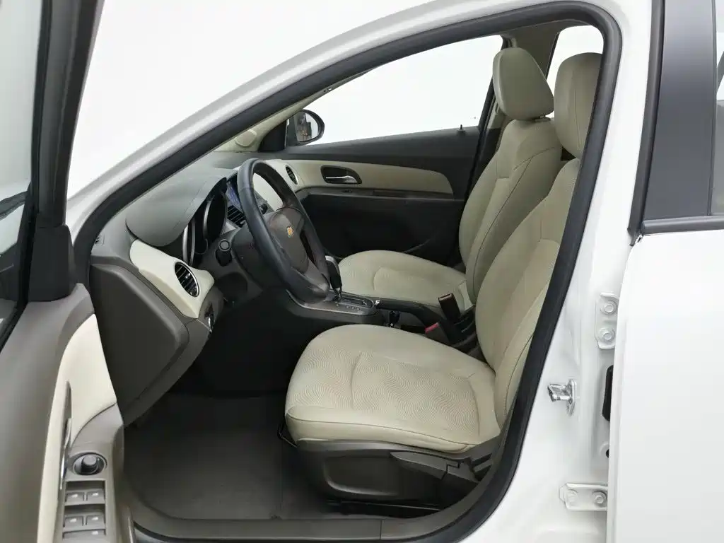 Chevrolet Cruze — миниатюра 10