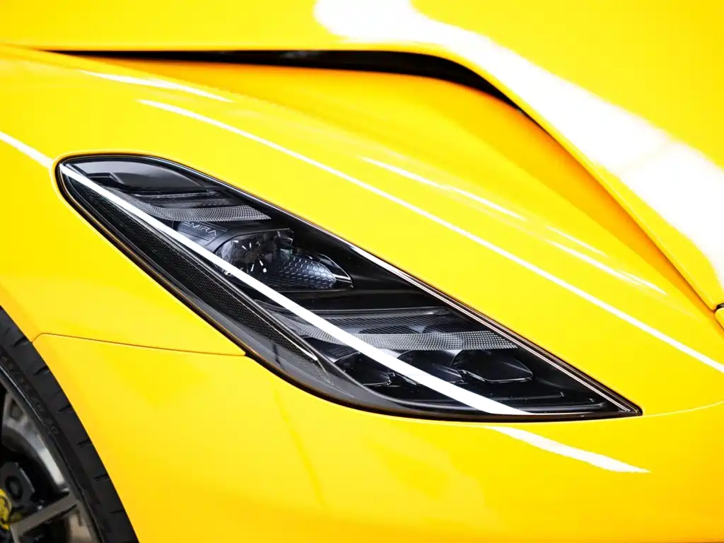 Lotus Emira — миниатюра 14