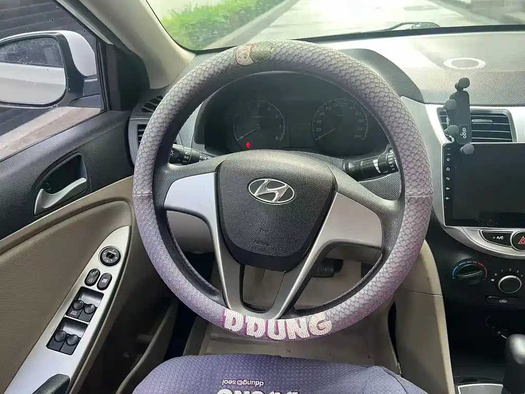 Hyundai Verna — миниатюра 7