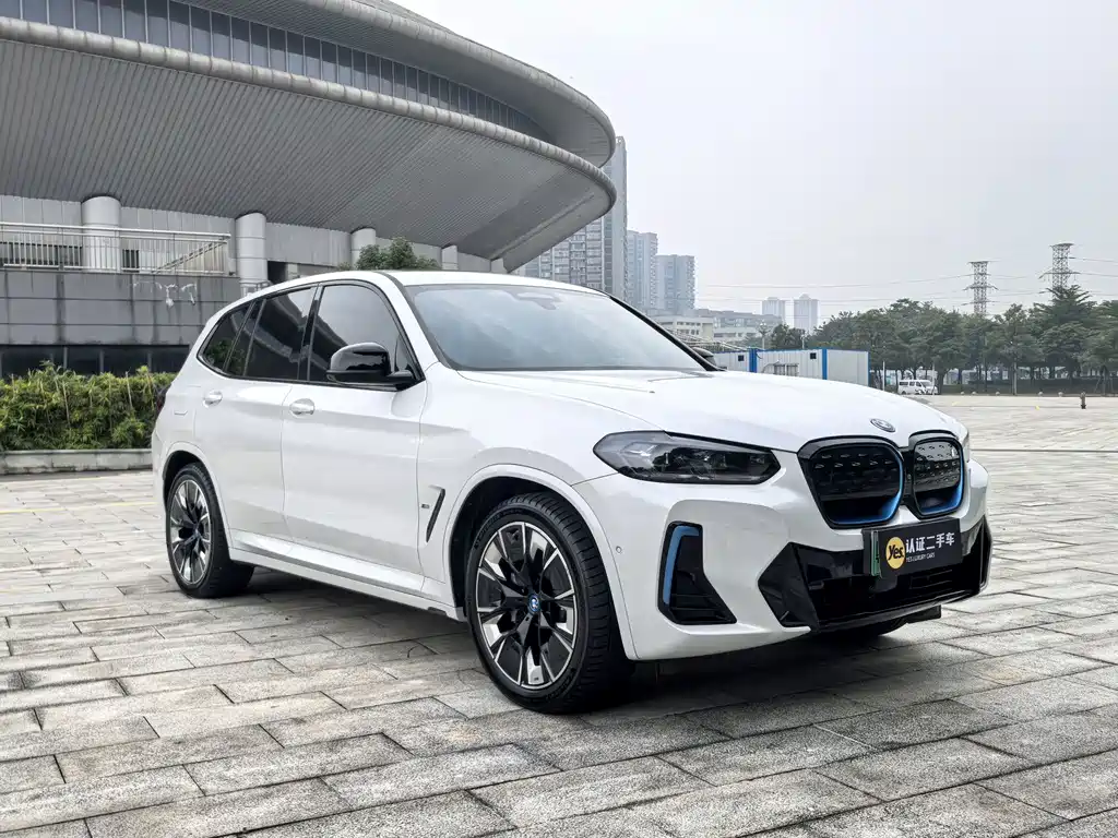 BMW iX3 — миниатюра 3