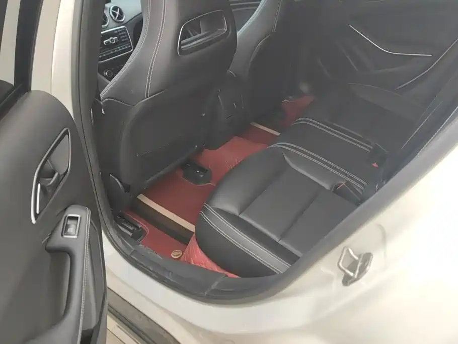 Mercedes-Benz GLA — миниатюра 11