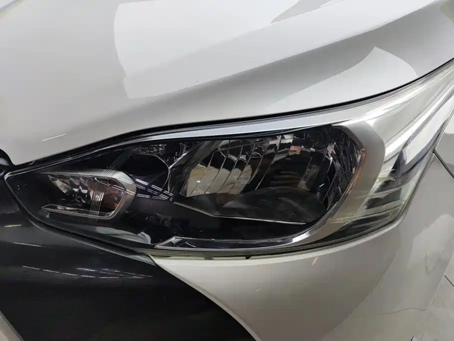 Toyota Yaris L — миниатюра 5