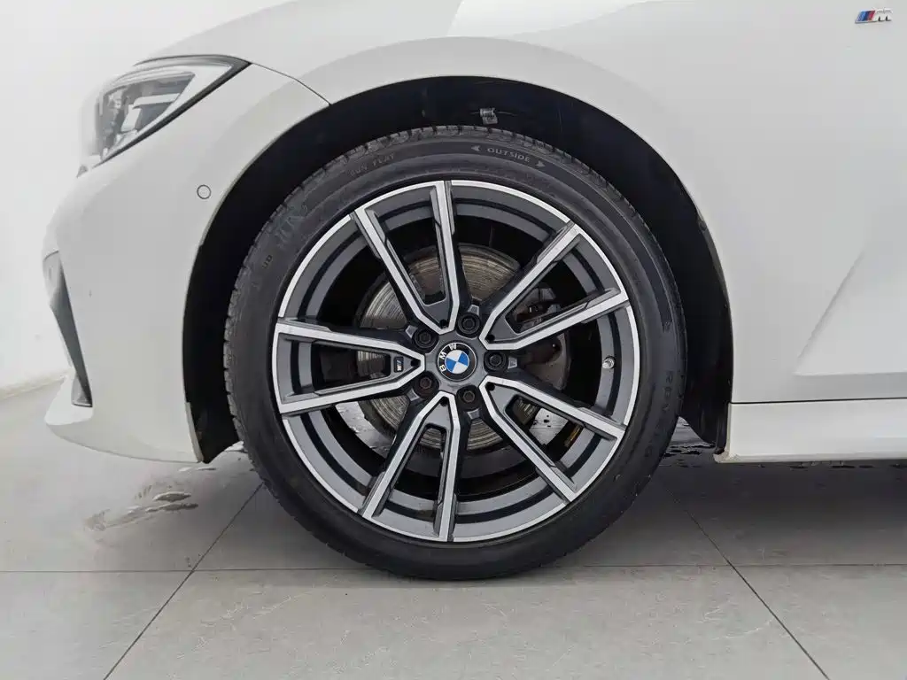 BMW 3 Series — миниатюра 17