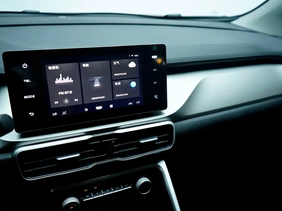 Geely Binyue — миниатюра 18