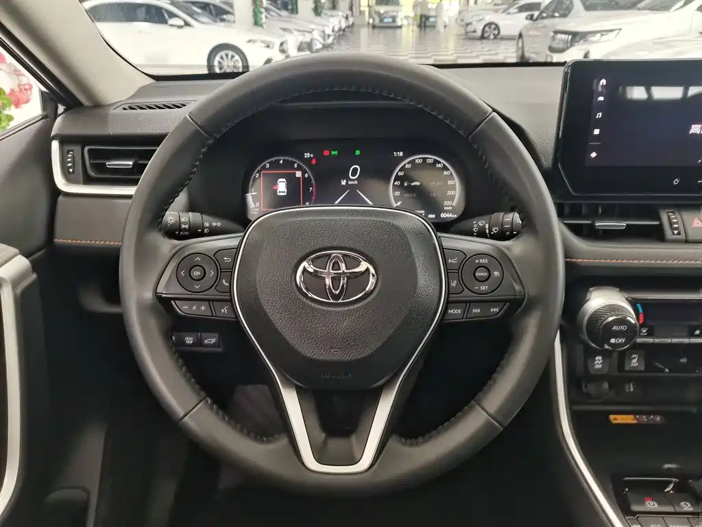 Toyota RAV4 2024 2.0L CVT Plus