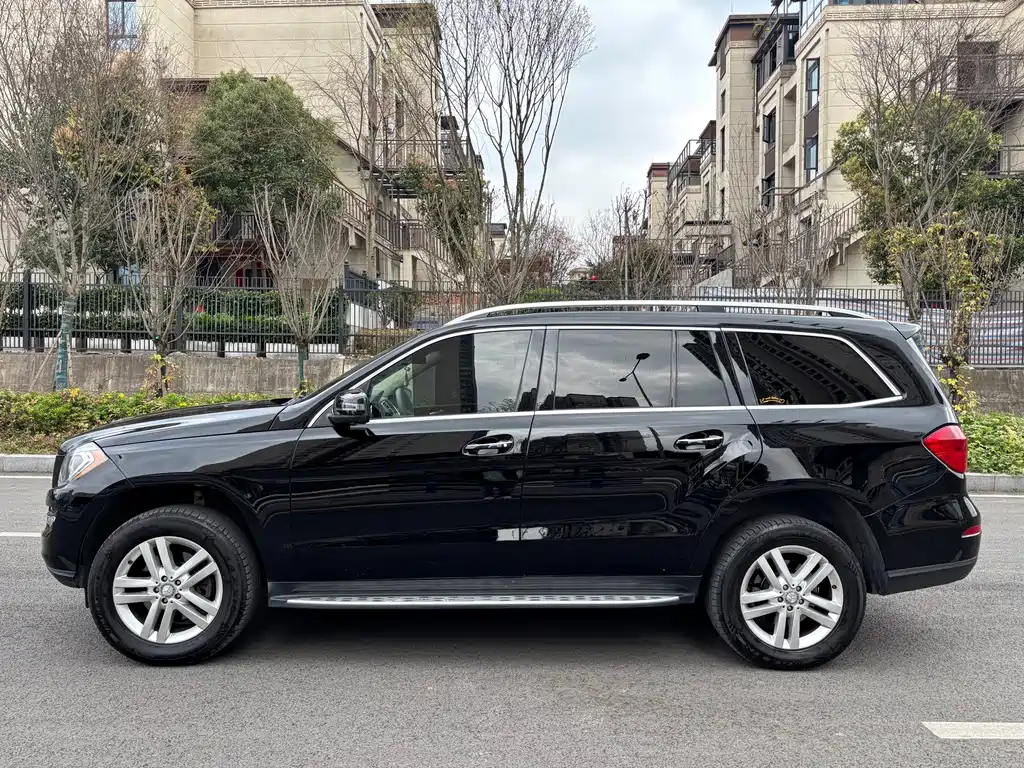 Mercedes-Benz GL-Class — миниатюра 4