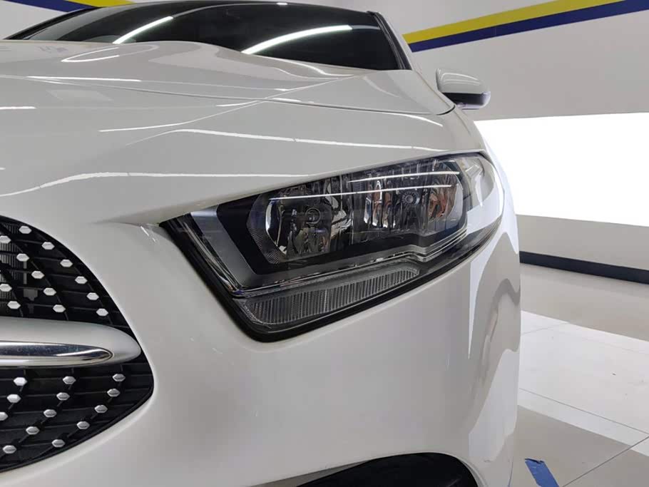 Mercedes-Benz A-Class 1.3 л 2021 г. Белый, пробег 36800 км