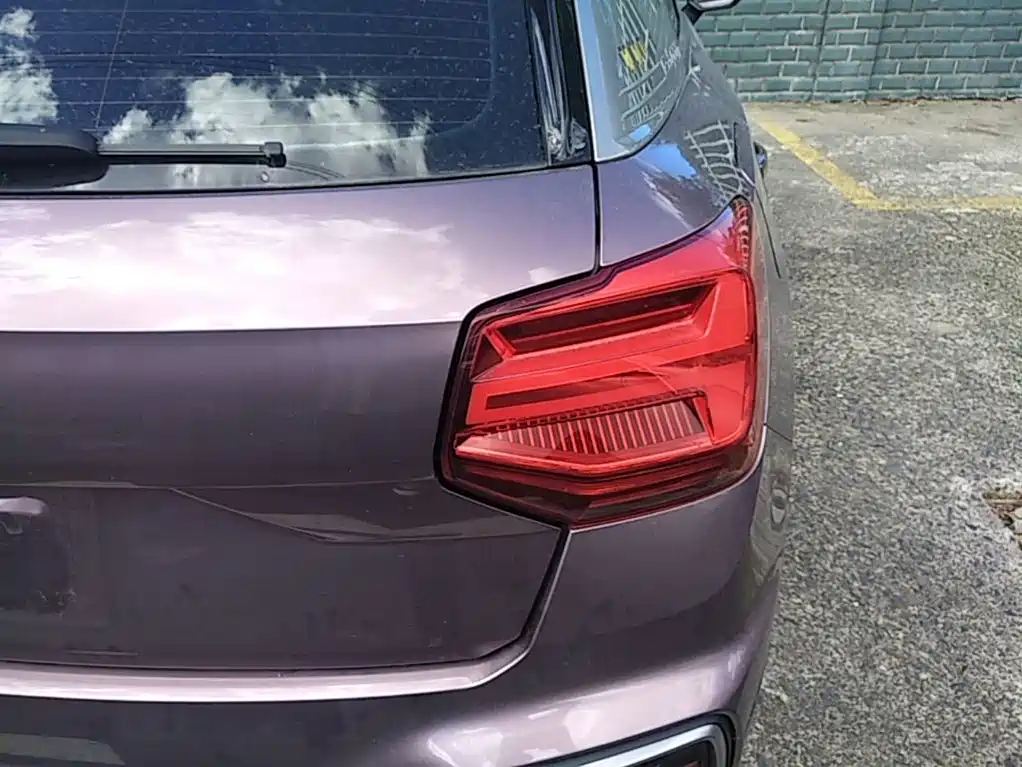 Audi Q2L e-tron — миниатюра 8