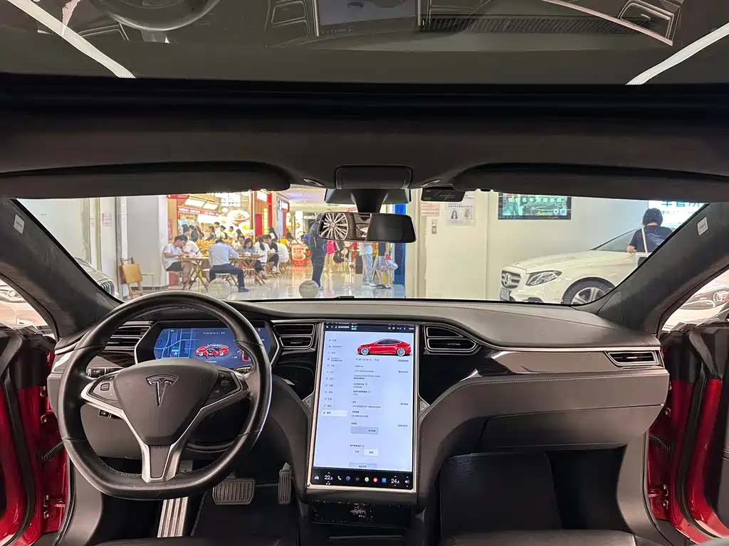 Tesla Model S — миниатюра 19