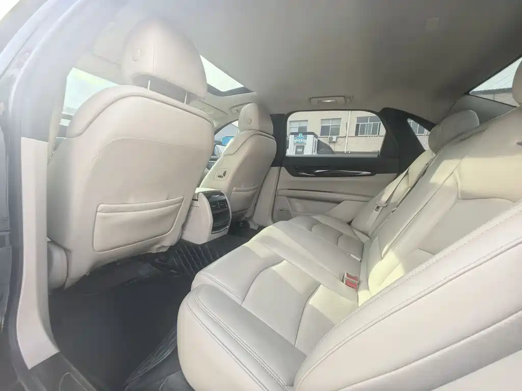 Cadillac CT6 2017 28T Fashion