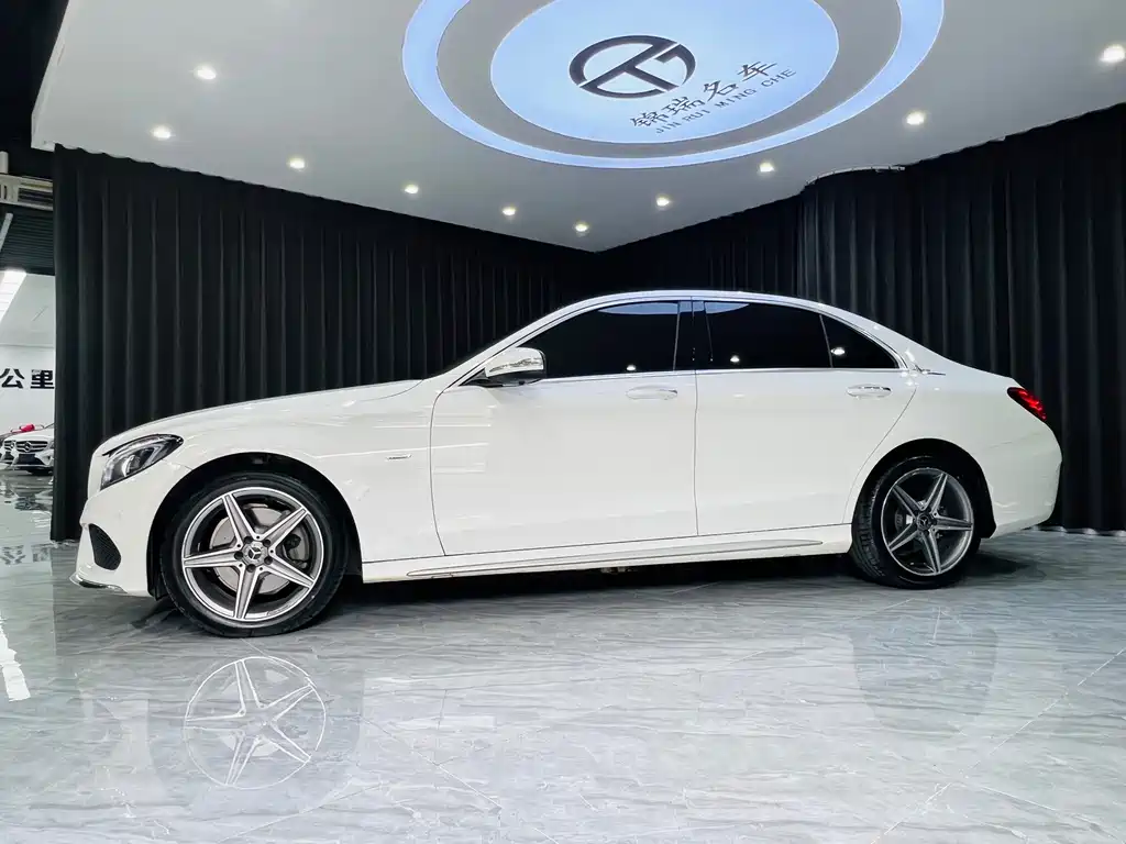 Mercedes-Benz C-Class — миниатюра 4