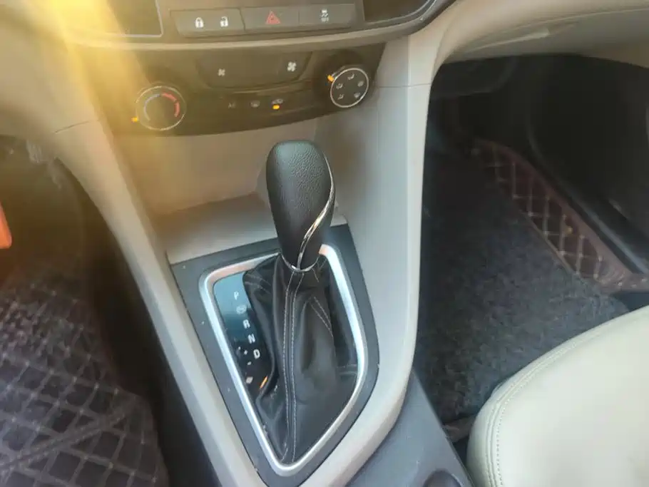 Buick Excelle — миниатюра 16