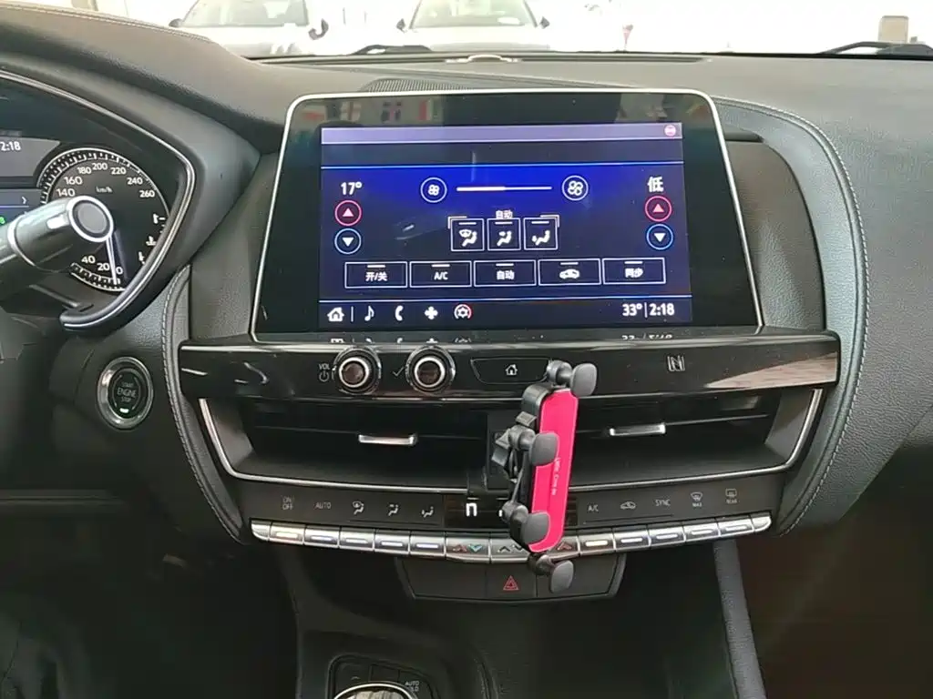 Cadillac CT5 — миниатюра 13