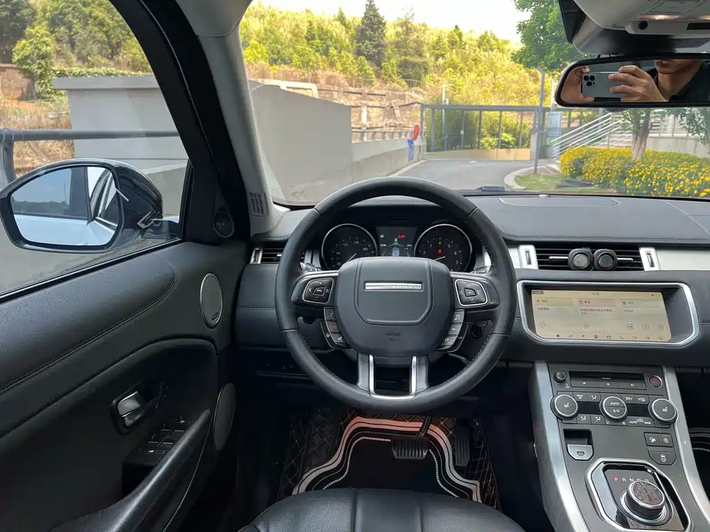 Land Rover Range Rover Evoque 2018 240PS SE
