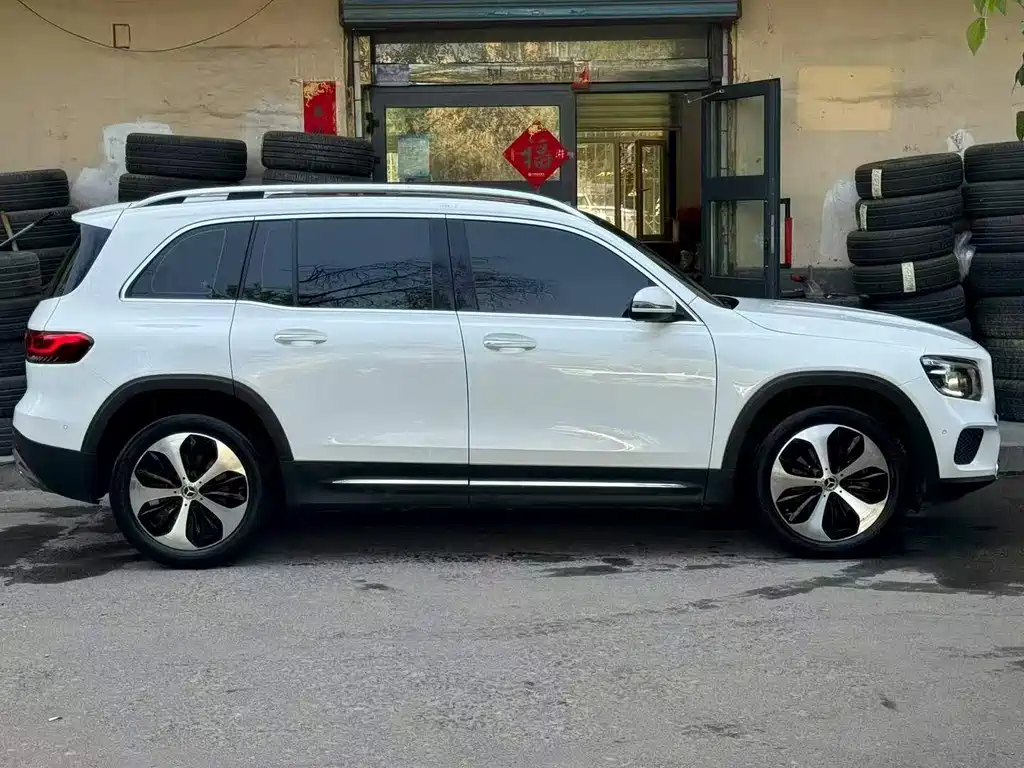 Mercedes-Benz GLB — миниатюра 5