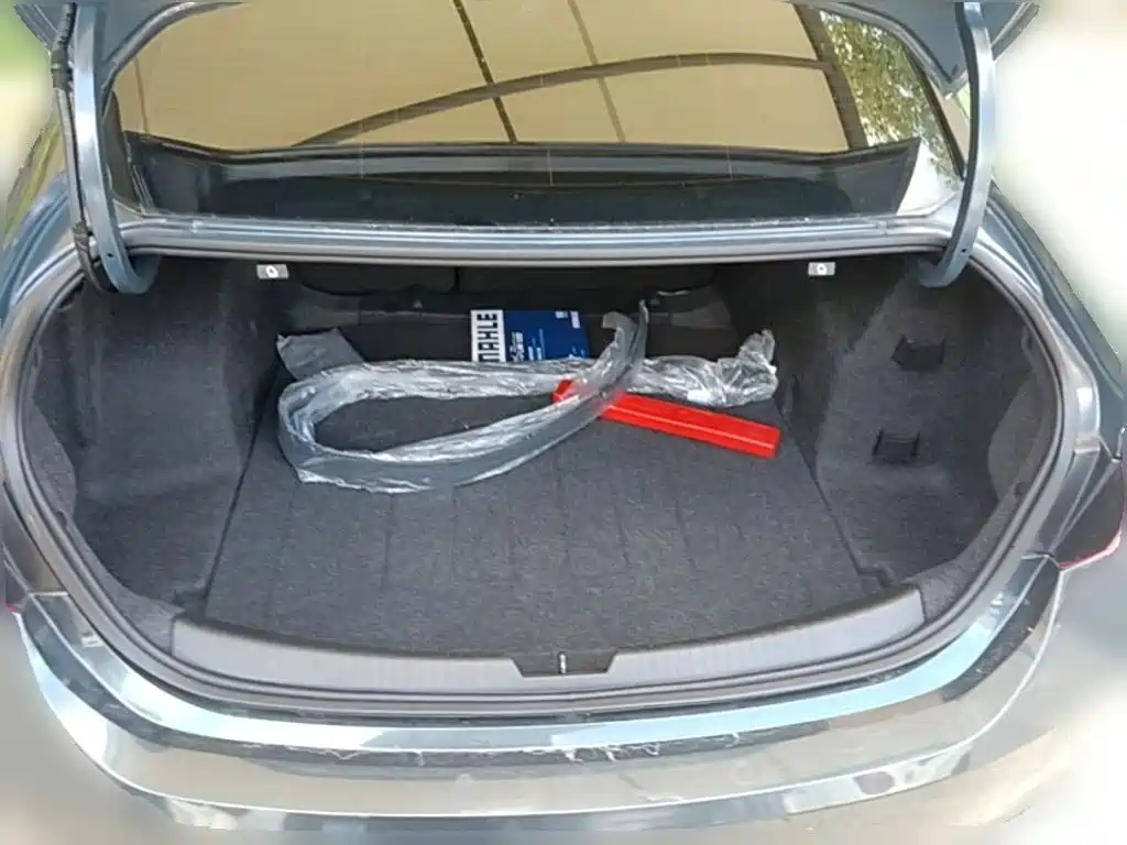 Chevrolet Malibu XL — миниатюра 24