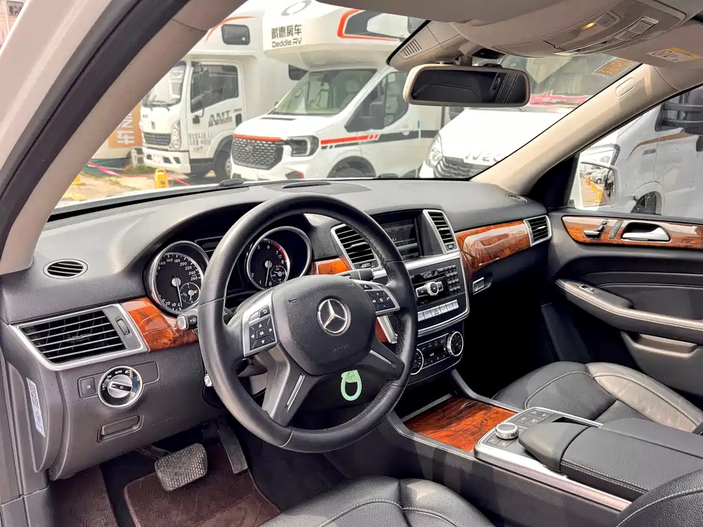Mercedes-Benz M-Class — миниатюра 5