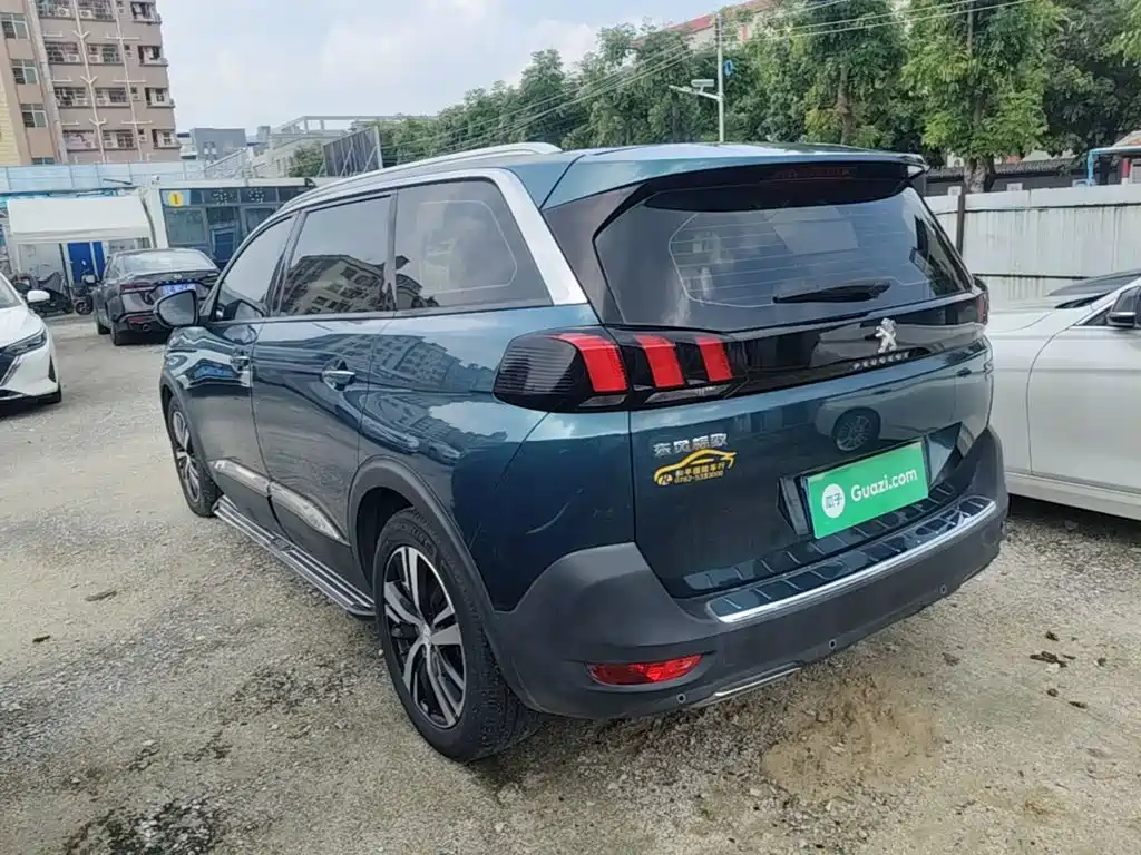 Peugeot 5008 — миниатюра 5