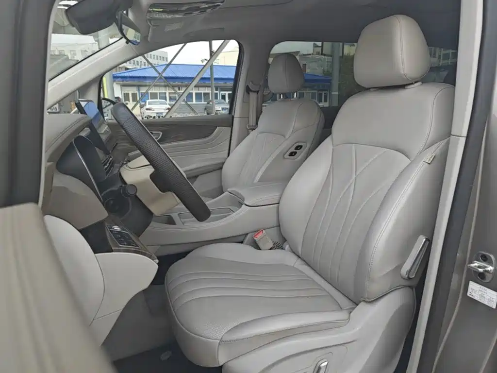 Roewe iMAX8 New Energy — миниатюра 15