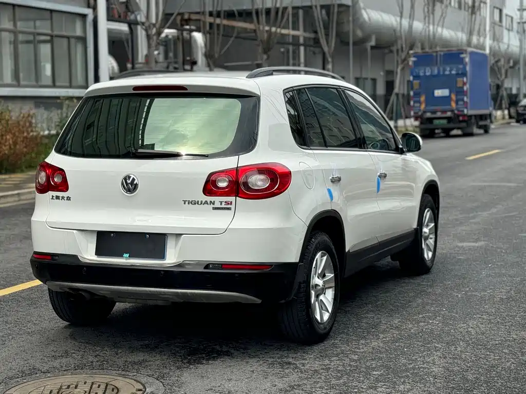 Volkswagen Tiguan 2012 1.8TSI AT