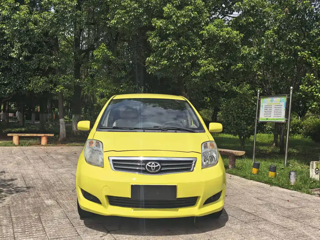Toyota Yaris — миниатюра 2