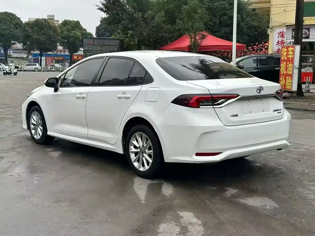 Toyota Corolla — миниатюра 4