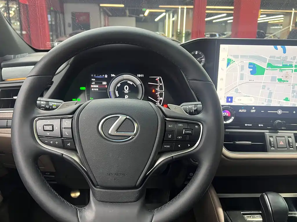 Lexus ES — миниатюра 8