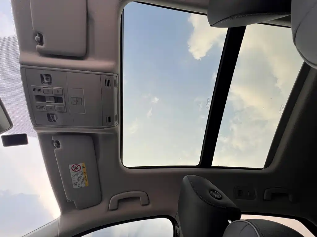 Volkswagen Sagitar — миниатюра 17